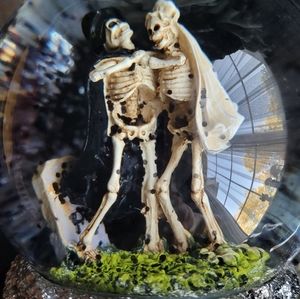 Halloween  snow globe